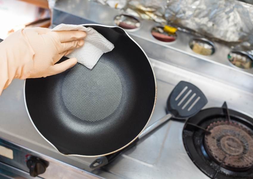 how to clean a green pan skillet